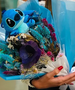 Alternative view of Buquê de Flores Secas e Stitch