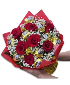 Buquê 7 Rosas com 10 bombons